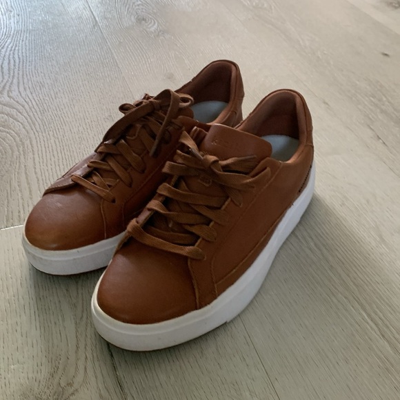 Kizik Vegas Brown Leather Slip On Sneakers size 8.5 comfort shoes lace up unisex - Picture 1 of 9